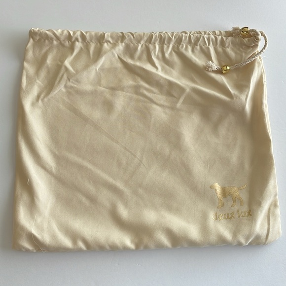 Deux Lux Sequin Clutch - Picture 10 of 10